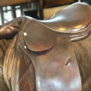 Colbert Brothers Close Contact Saddle 16.5”